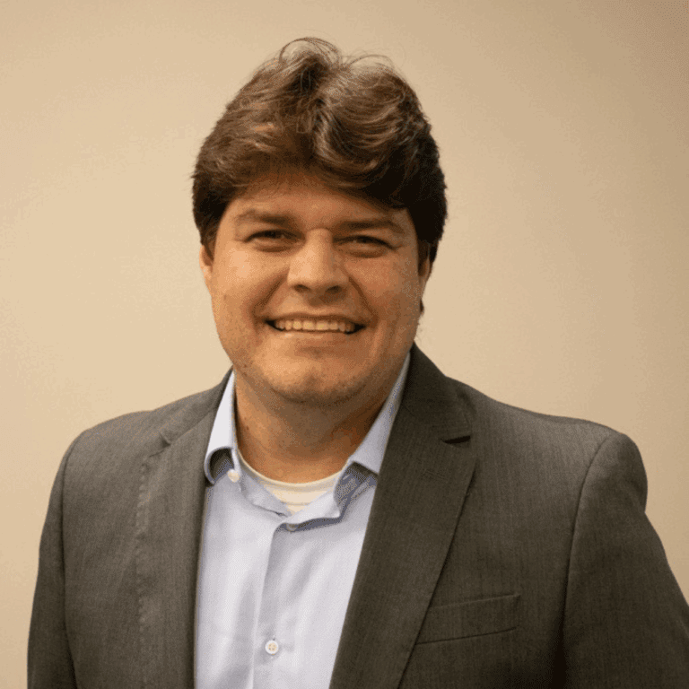 Julio Hofacker James